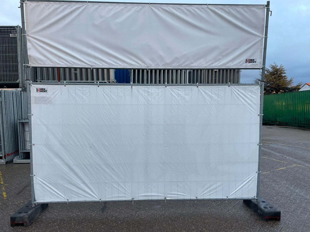 Delft Bent u op zoek naar de perfecte oplossing om uw evenement beter te beveiligen en de locatie op passende wijze af te zetten? Dan bent u bij Hekrent aan het juiste adres.